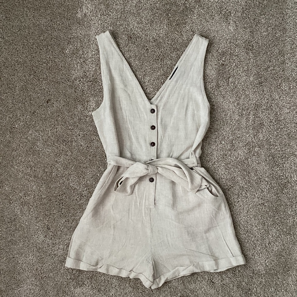Vici Collection Garner Pocketed Button Down Tie Romper